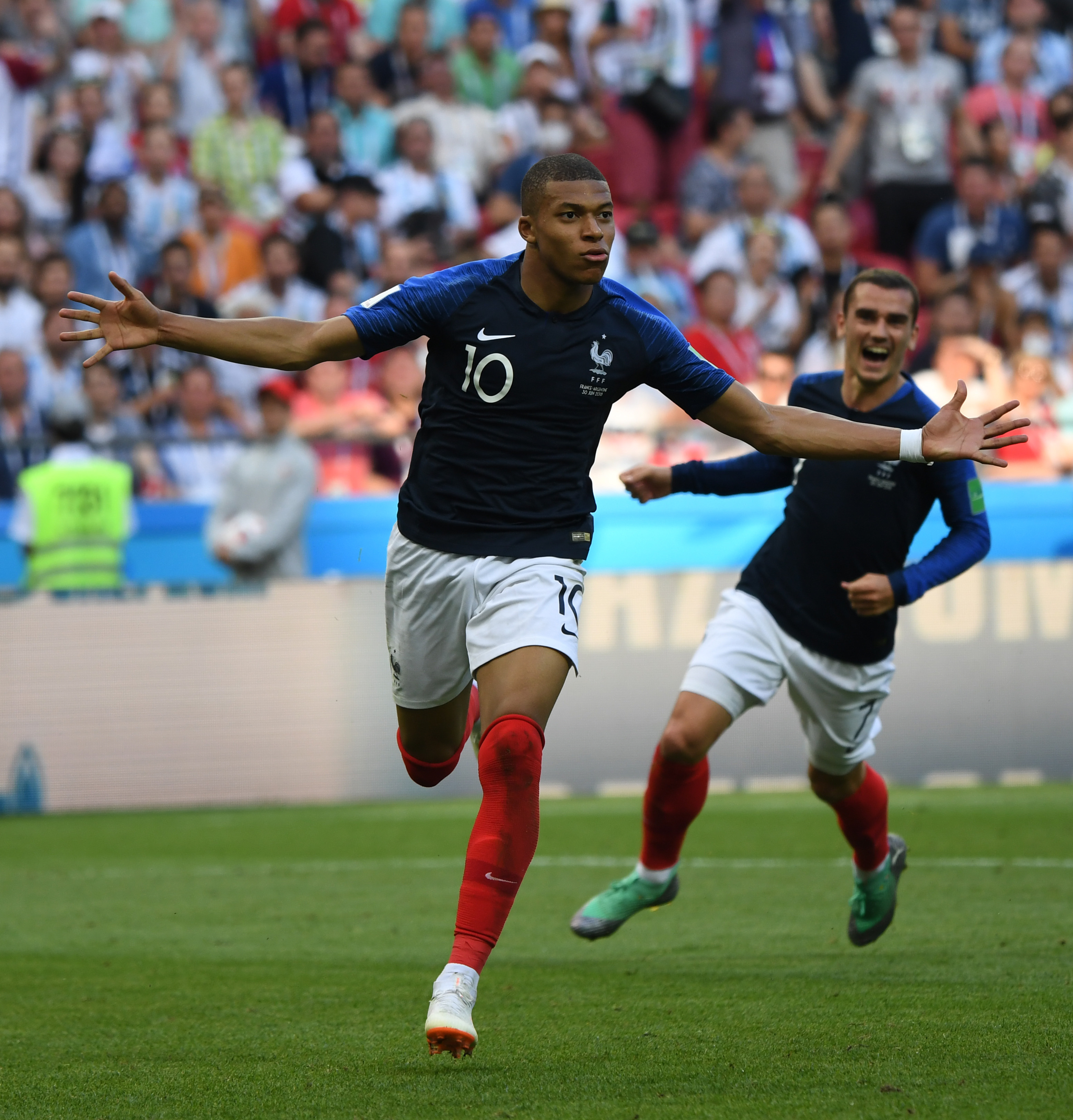 奥地利2-0客胜塞浦路斯，阿瑙托维奇双响，丹索送助攻（阿瑙托维奇梅开二度，丹索送助攻，奥地利客场2-0击败塞浦路斯）