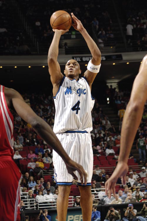 博主：前国脚刘建业将担任重庆铜梁龙新帅，率队征战中超（据博主称，前国脚刘建业将出任重庆铜梁龙主帅，带队征战中超）