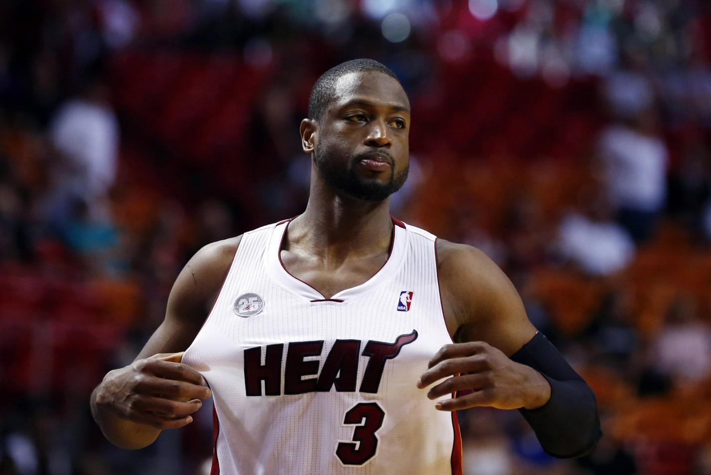 惨败太阳后！雷迪克指责全队，东契奇主动揽责，詹姆斯承认老了（惨负太阳后，雷迪克痛批球队，东契奇主动担责，詹姆斯坦言自己老了）