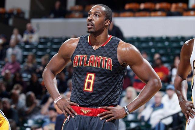 父亲：圣地亚哥从未讨论过离开的可能性，他在米兰很开心（父亲：圣地亚哥无意离队，他在米兰过得很快乐）