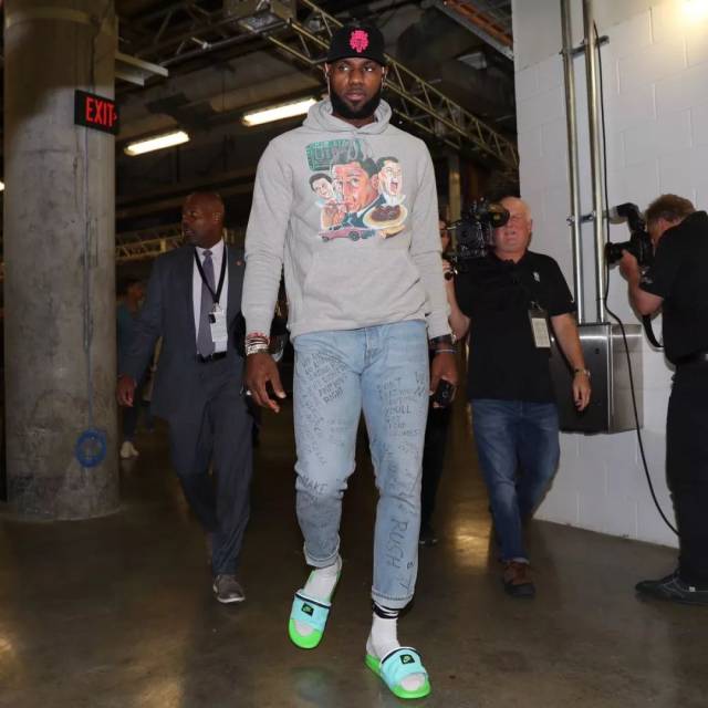 早报：年轻的老炮儿（早报：少年老江湖）